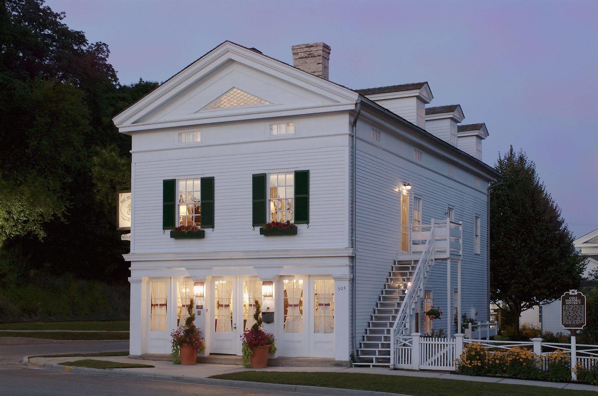 The Rochester Inn Sheboygan Falls Exterior photo